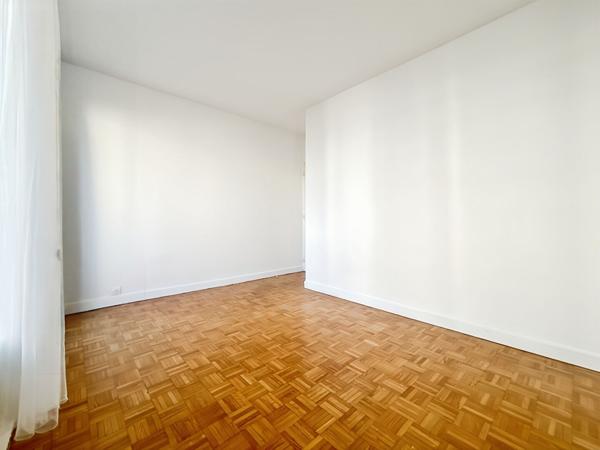 Appartement 3 pièces avec balcon - rue de Silly