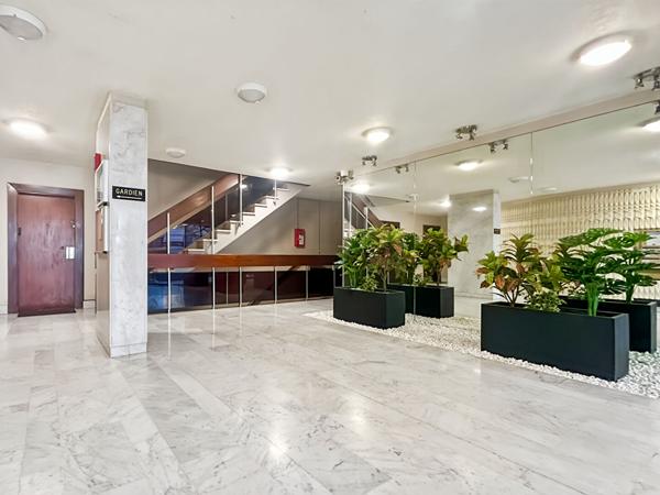 Appartement 3 pièces avec balcon - rue de Silly