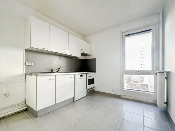 Appartement 3 pièces avec balcon - rue de Silly