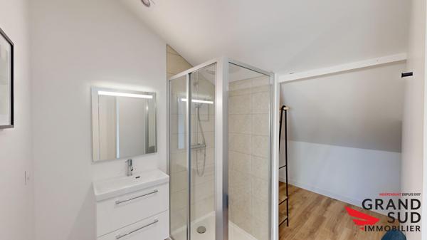 Chambre privée avec salle d'eau et wc privatif