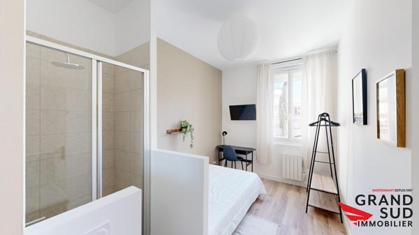 Chambre privée avec salle d'eau et wc privatif