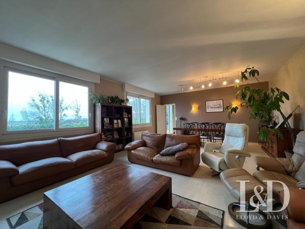 Maison de standing de plain pied et équipements équestres