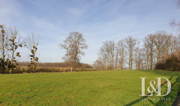 Maison de standing de plain pied et équipements équestres