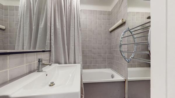 Appartement Clamart 3 pièce(s) 55.65 m2 ; Balcon ; Calme ; Gardien ; Commerces ; Ecoles