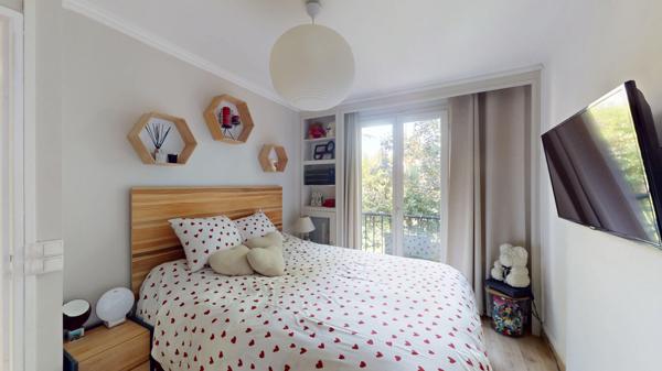 Appartement Clamart 3 pièce(s) 55.65 m2 ; Balcon ; Calme ; Gardien ; Commerces ; Ecoles