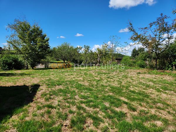 Vente
                Terrain817 m² - SAINT ROMAIN SOUS GOURDON (71230)