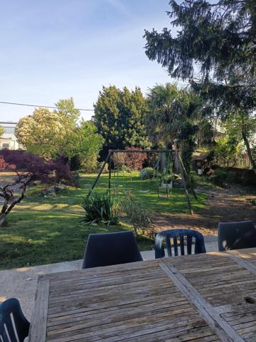 MAISON DE CHARME HARMONISEE PAR UN CHALET AU FOND DU JARDIN