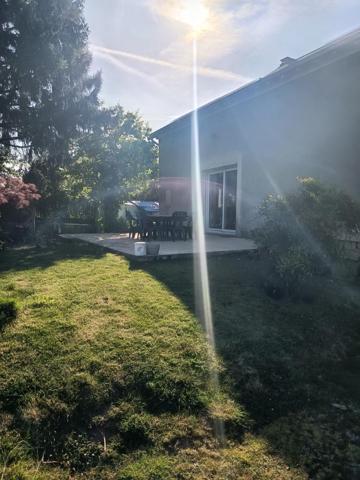 MAISON DE CHARME HARMONISEE PAR UN CHALET AU FOND DU JARDIN