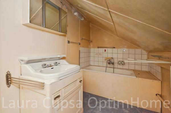 LE CHESNAY - MAISON 115 M² HABITABLES - 126 M² UTILES - 169 M² AU SOL - A RENOVER - TERRAIN 454 M²