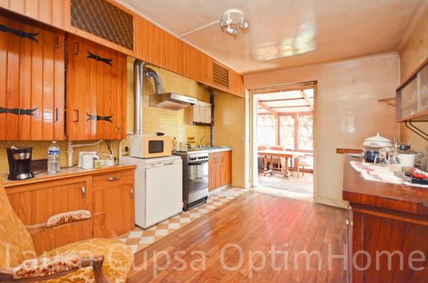 LE CHESNAY - MAISON 115 M² HABITABLES - 126 M² UTILES - 169 M² AU SOL - A RENOVER - TERRAIN 454 M²