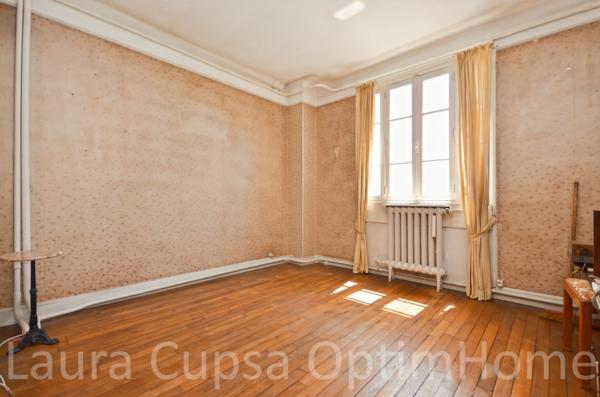 LE CHESNAY - MAISON 115 M² HABITABLES - 126 M² UTILES - 169 M² AU SOL - A RENOVER - TERRAIN 454 M²