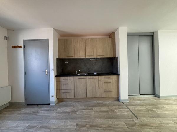 À vendre : maison divisée en 2 logements - quartier Belle-Beille à Angers