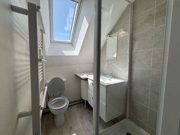 À vendre : maison divisée en 2 logements - quartier Belle-Beille à Angers