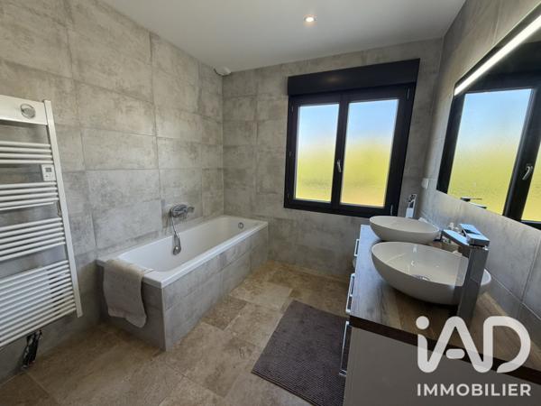 Maison à vendre 5 pièces 117,76 m² Loriol-sur-Drôme