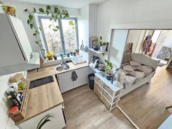 Vente                                                      Maison
                        
                     2 pièces                      35 m2                     à Guingamp
