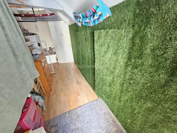 Vente                                                      Maison
                        
                     2 pièces                      35 m2                     à Guingamp
