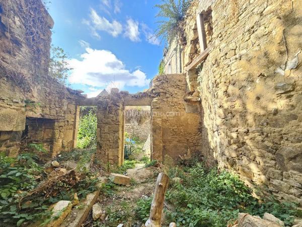 Vente                                                      Maison
                        
                     2 pièces                      35 m2                     à Guingamp
