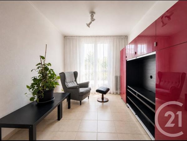 Appartement T4 à vendre  4 pièces - 66,70 m 2   MARSEILLE  - 13012