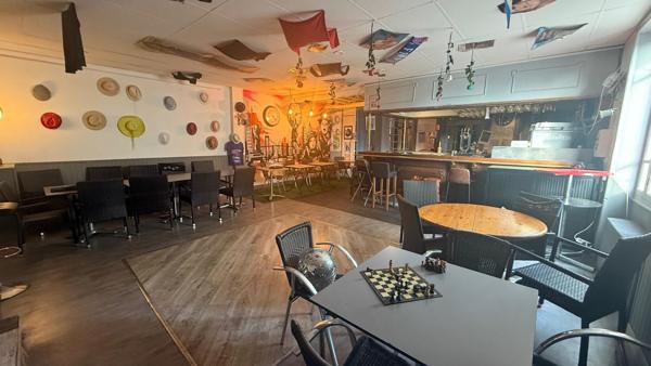 Bar convivial, Jeux ,divertissements, concerts !,