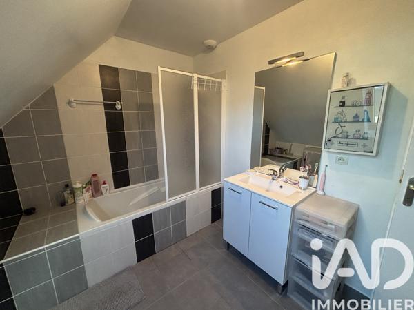 Maison à vendre 5 pièces 109 m² Châteaugiron