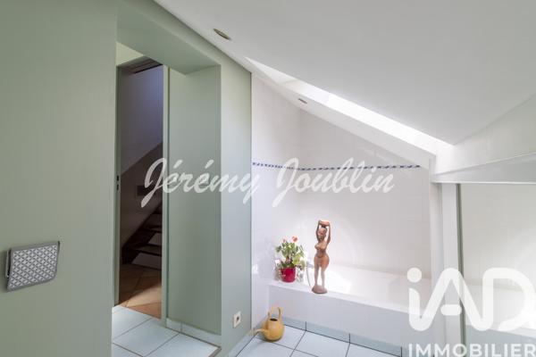 Maison à vendre 5 pièces 86 m² Jouy-le-Moutier
