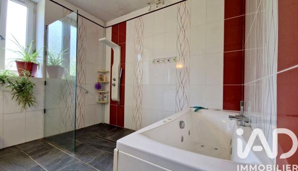 Maison à vendre 9 pièces 220 m² Louverné