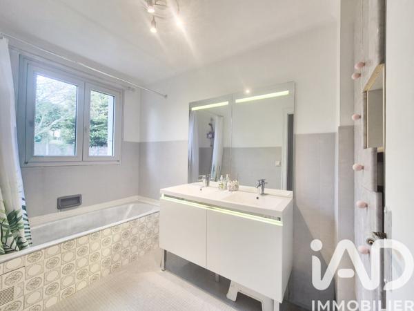 Maison à vendre 5 pièces 111 m² Guérande