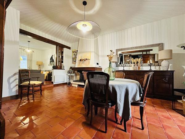 Elégante maison avec local commercial  indépendant -Sargé lès Le Mans- 6 pièce(s) 158 m2