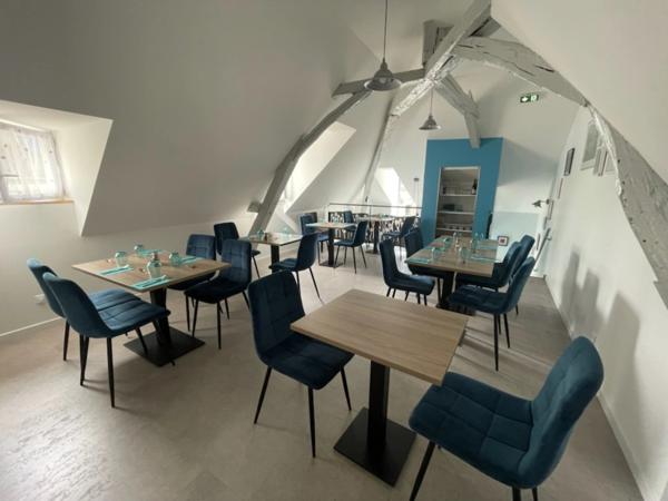 Commerces & Entreprises/ Rare Cession de droit au bail/ fonds de commerce. Café/Restaurant/Traiteur