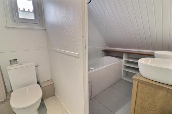 Landerneau (29800) A VENDRE MAISON DE TYPE 5 SUR TERRAIN DE 430 m2