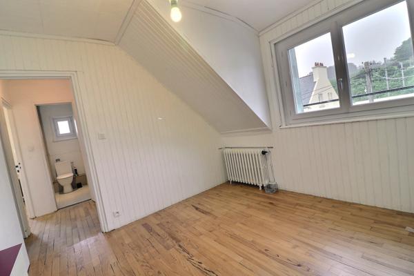 Landerneau (29800) A VENDRE MAISON DE TYPE 5 SUR TERRAIN DE 430 m2