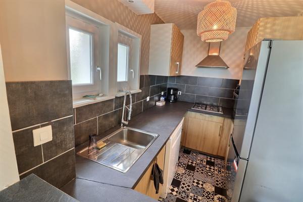 Landerneau (29800) A VENDRE MAISON DE TYPE 5 SUR TERRAIN DE 430 m2