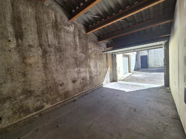 Location Garage 15 m2 à Le Luc