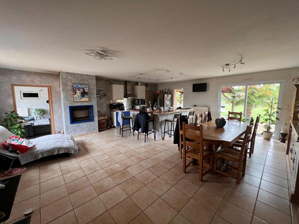 Maison Saint Doulchard 7 pièce(s) 150 m2