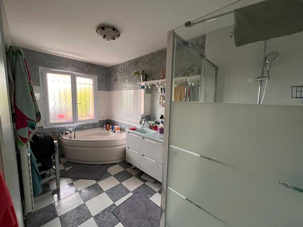 Maison Saint Doulchard 7 pièce(s) 150 m2