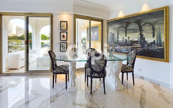 Appartement à vendre    3 pièces • 80,50 m2 Mandelieu-la-Napoule