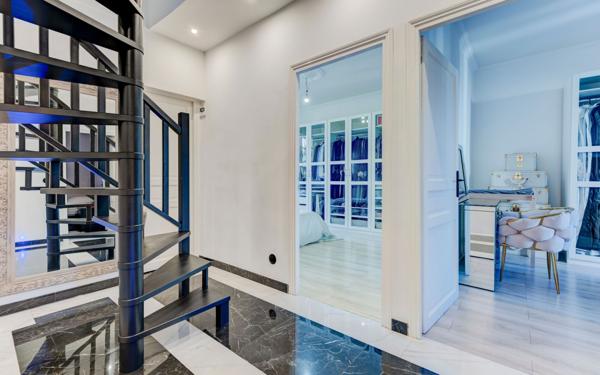 Maison à vendre    6 pièces • 155 m2 Nice