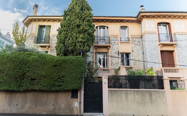 Maison à vendre    6 pièces • 155 m2 Nice