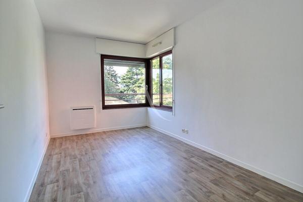 Appartement Maurepas 2 pièces de 51 m2 avec parking sous-sol
