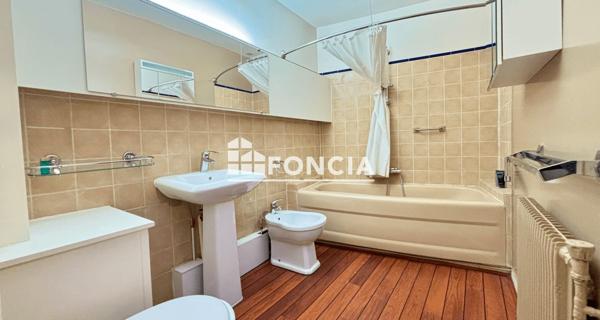 À vendre Appartement 7 pièces 185.68 m² - Paris 75016