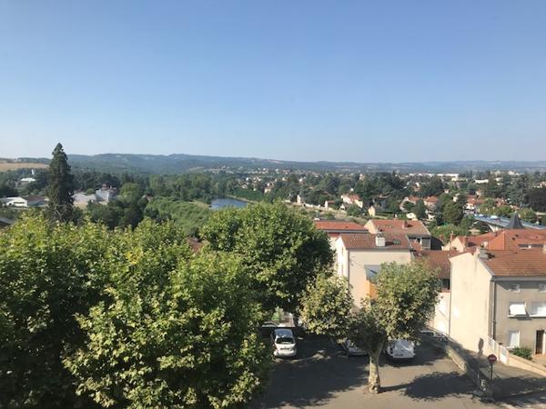 Appartement 4 pièces de 77 m² à St just st rambert