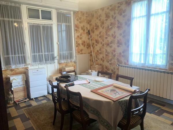 maison de ville dans le centre de parentis