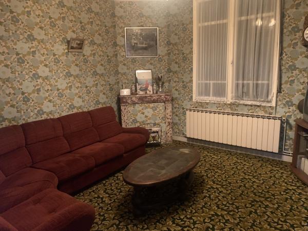 maison de ville dans le centre de parentis
