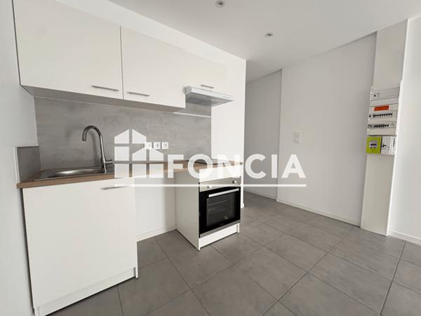 Location Appartement 2 pièces 37.53 m² - 63 avenue Emilie de Villeneuve Castres 81100