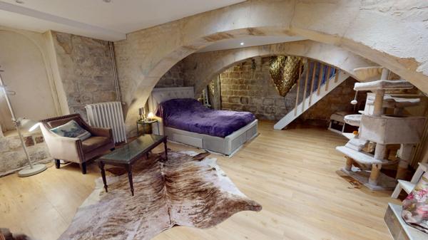 Maison de caractère avec cour privative ? Coeur historique de Caen