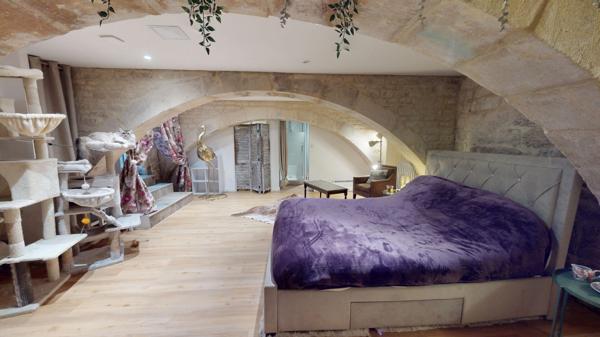 Maison de caractère avec cour privative ? Coeur historique de Caen