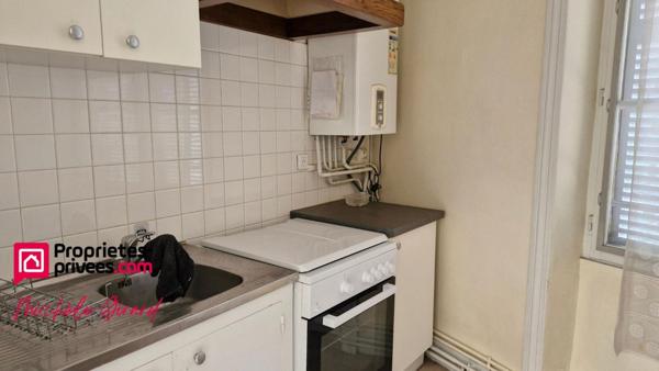 42190 CHARLIEU   -  IMMEUBLE + MAISON