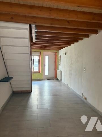 Découvrez cette charmante maison située à Wassy, idéale pour concrétiser votre projet immobilier.