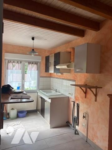 Découvrez cette charmante maison située à Wassy, idéale pour concrétiser votre projet immobilier.