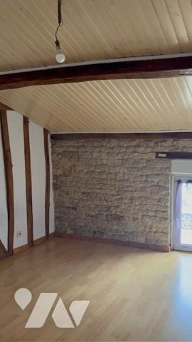 Découvrez cette charmante maison située à Wassy, idéale pour concrétiser votre projet immobilier.